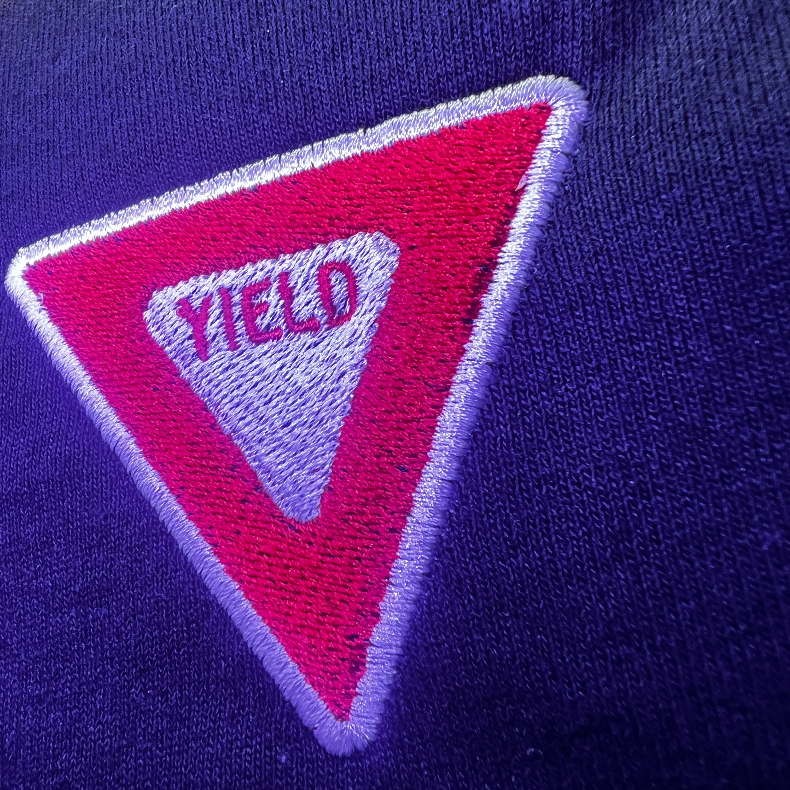 .PES Yeild Sign Embroidery Design